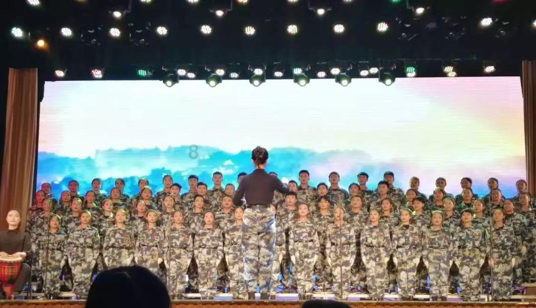 时尚可爱的准妈妈